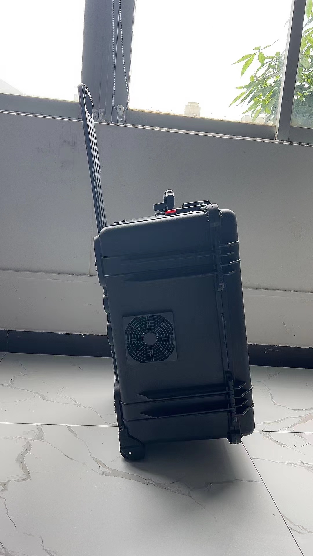 南木林手拉箱型移动通信干扰器